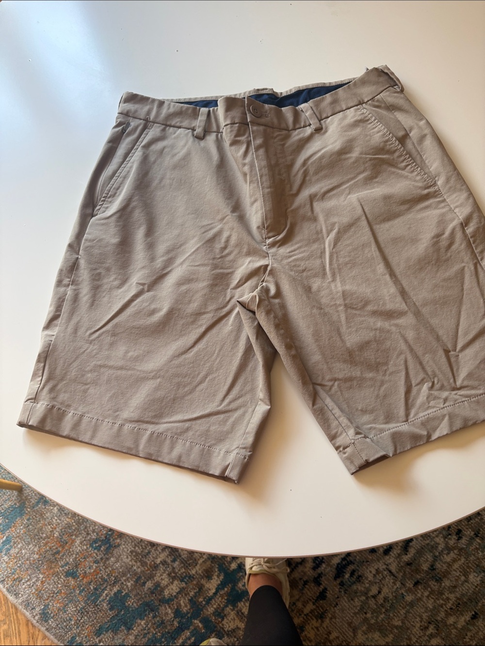 Vineyard Vines Men's Tan Flat Front Sport/ Golf Shorts size 31